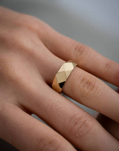 Altın Karo Yüzük - 