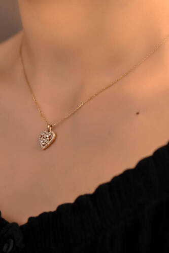 Baget Taşlı Altın Kalp Kolye - 