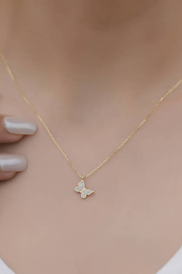 Beyaz Mineli Altın Kelebek Kolye - 1