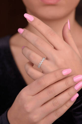 Beyaz Zigzag Altın Yüzük - 