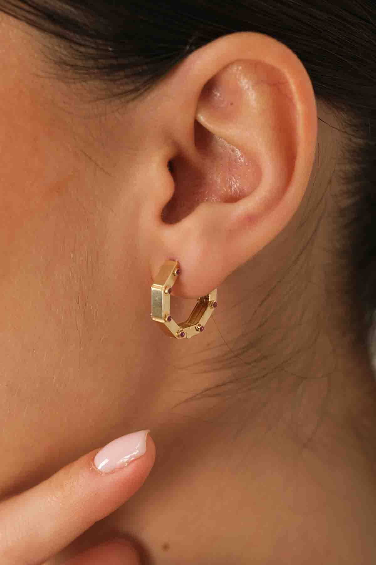 Bordo Taşlı Köşeli Küpe - 