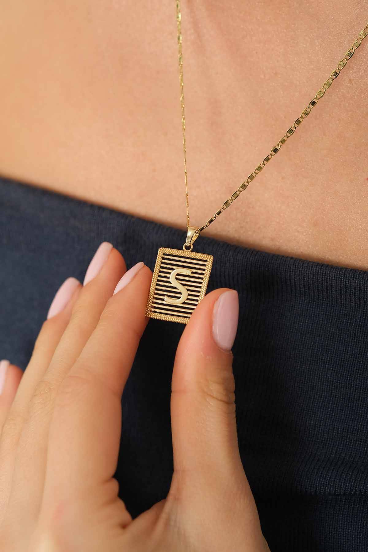 Çerçeve Harf Kolye - (1)