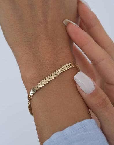 Kadın İnce Altın V Bileklik - 