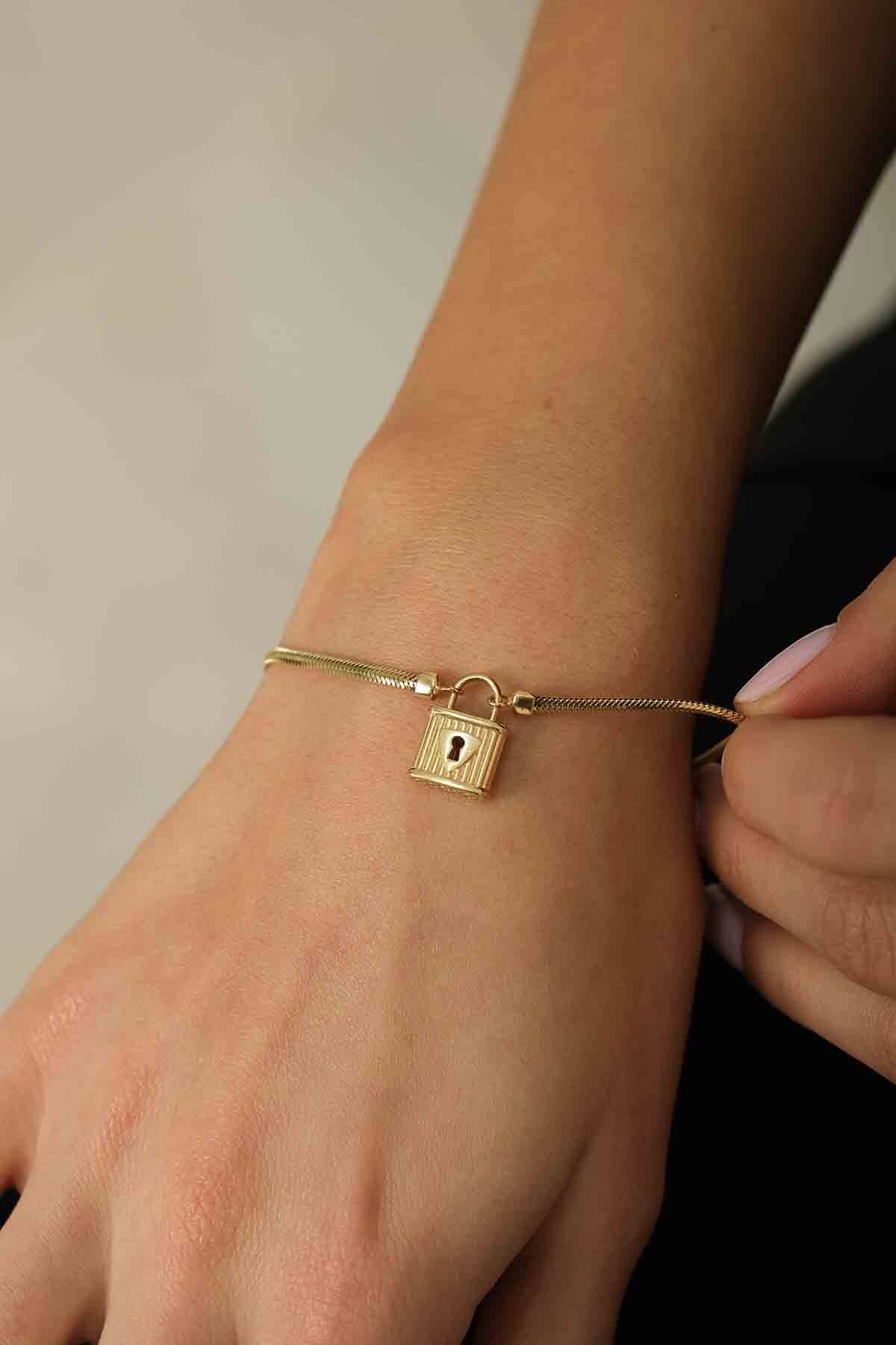 Kilit Bileklik - (1)