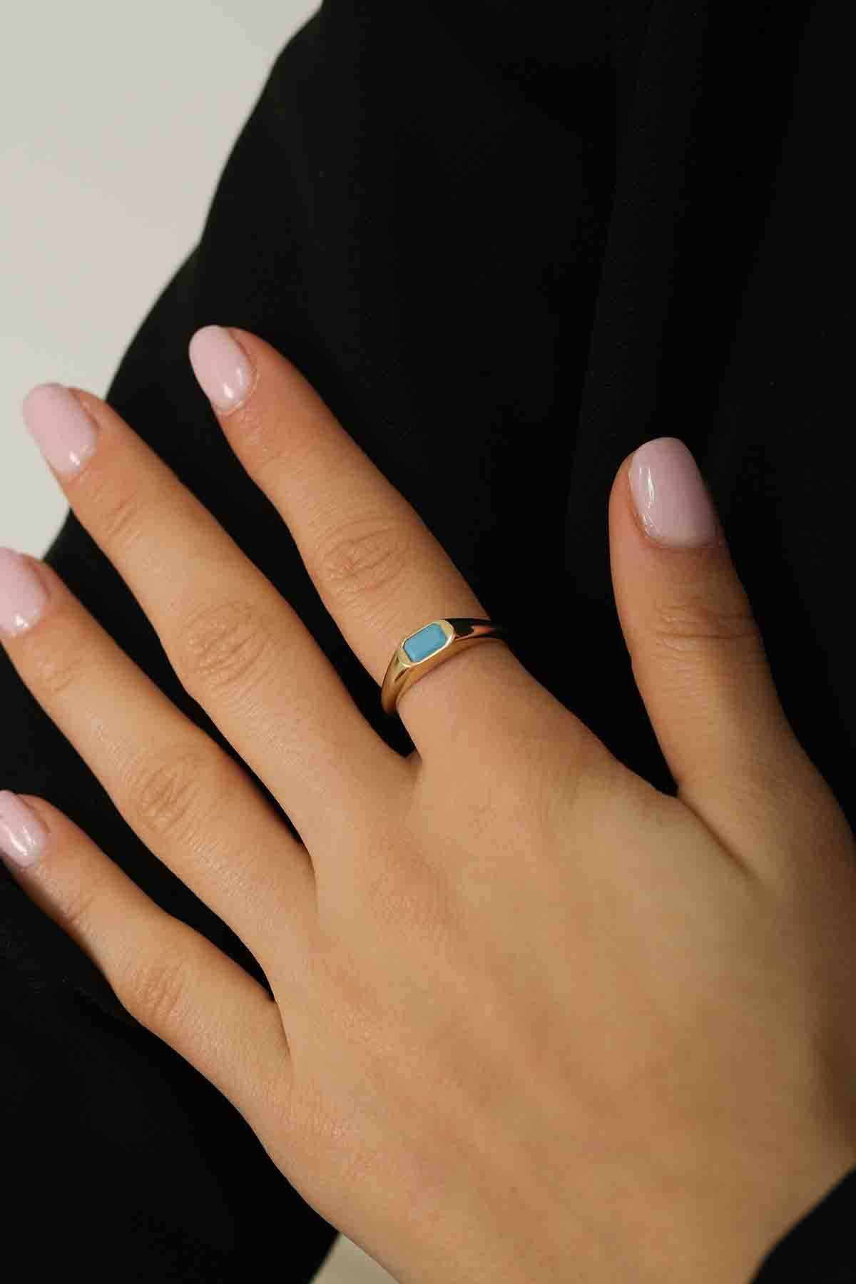 Mavi Renk Taşlı Yüzük - 