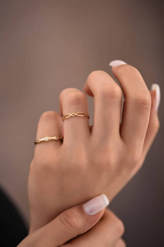 Özel Tasarım Taşlı Altın Yüzük - 