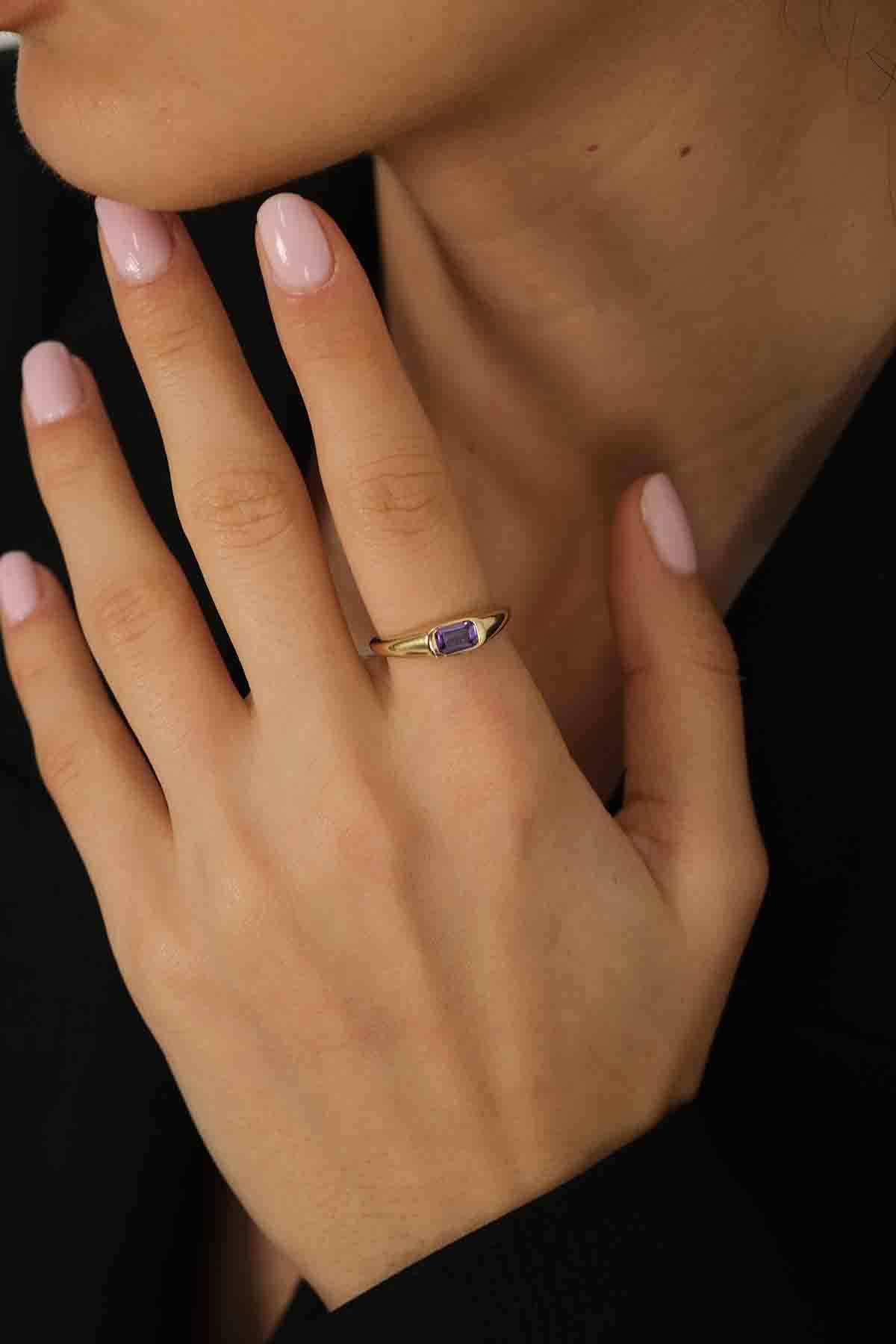 Mor Renk Taşlı Yüzük - (1)