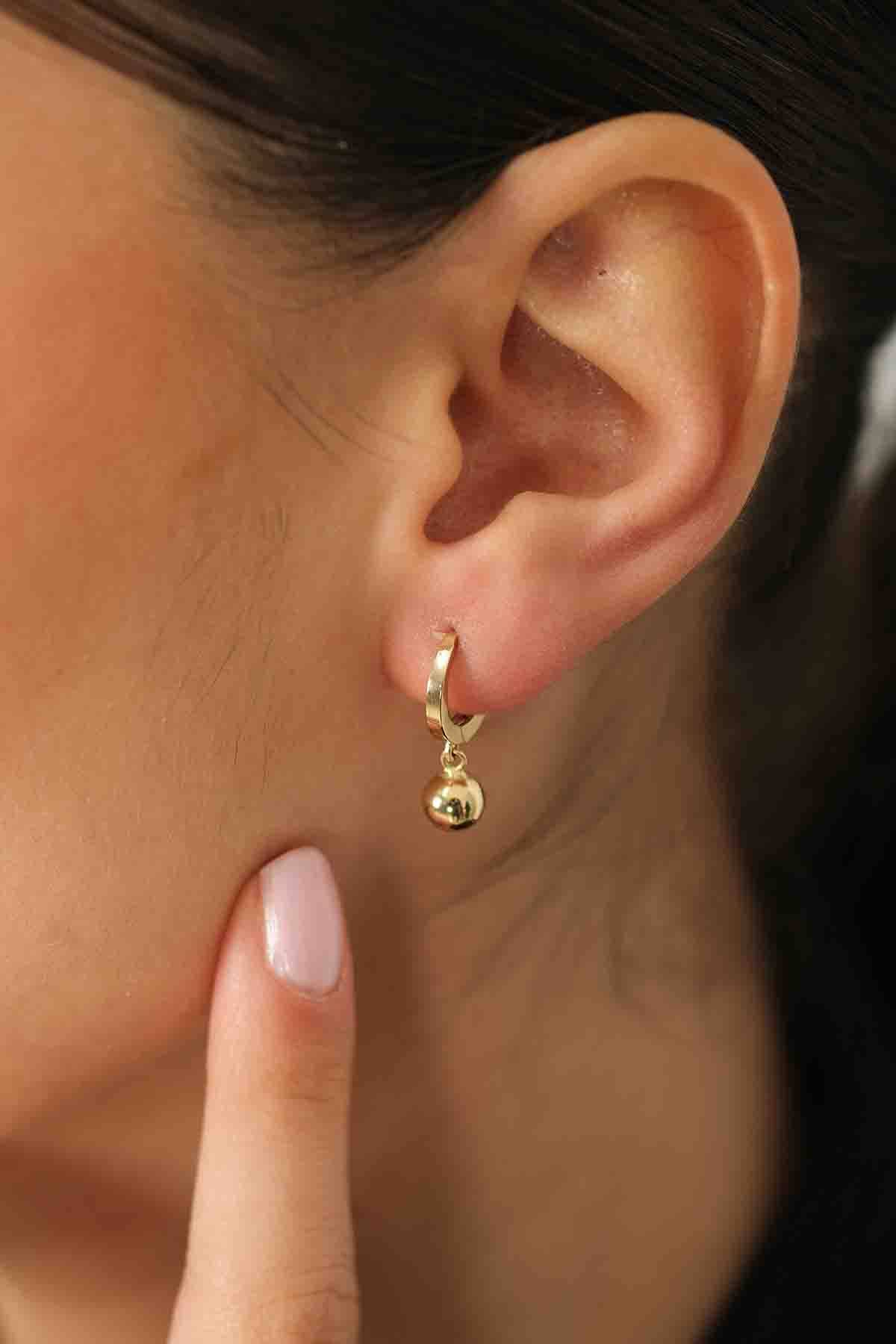 Sallantılı Top Küpe - 