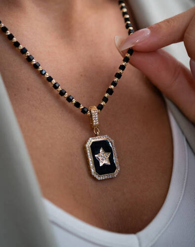 Siyah Mineli Altın Kolye - (1)